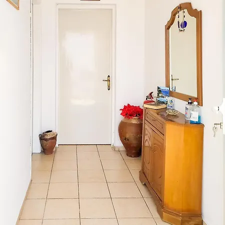 Dina's Flowers - Alonnisos Summer Havens Patitiri