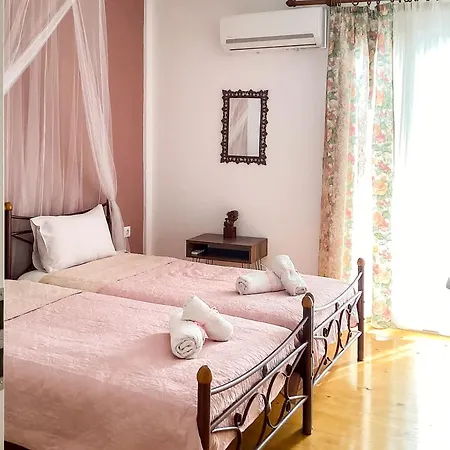 Dina's Flowers - Alonnisos Summer Havens Appartement