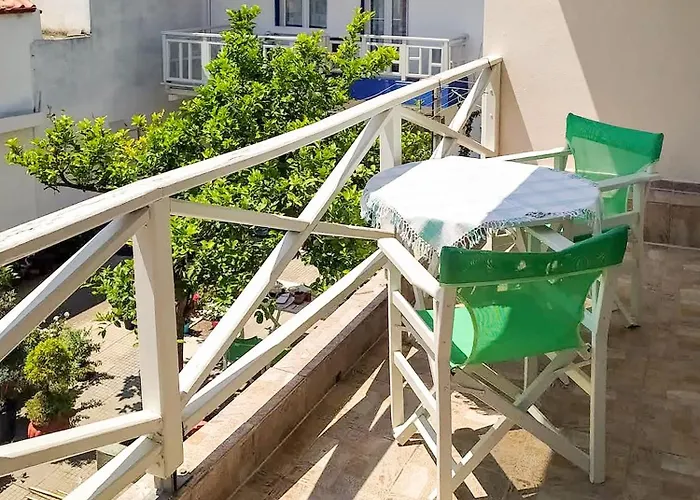 Dina's Flowers - Alonnisos Summer Havens Apartment *