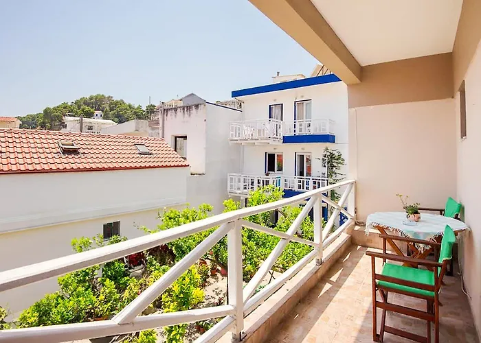 Apartment Dina's Flowers - Alonnisos Summer Havens *