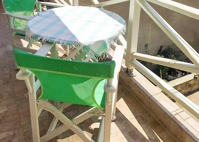 Dina's Flowers - Alonnisos Summer Havens Apartment