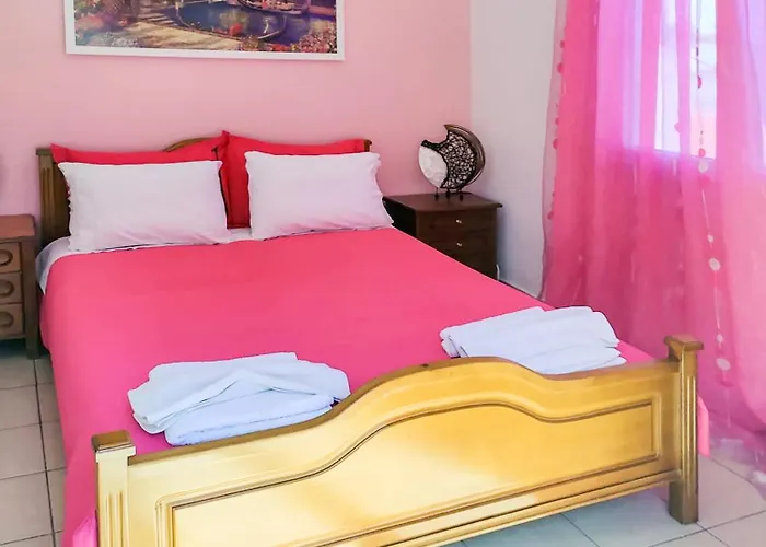 Dina's Flowers - Alonnisos Summer Havens