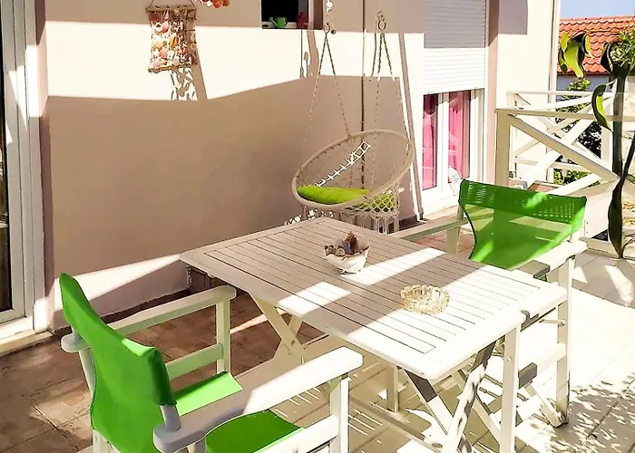 Dina's Flowers - Alonnisos Summer Havens *