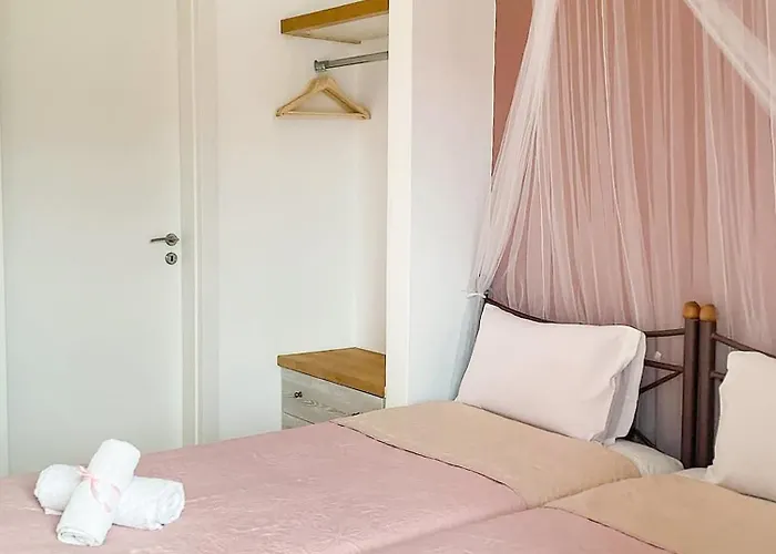 Dina's Flowers - Alonnisos Summer Havens